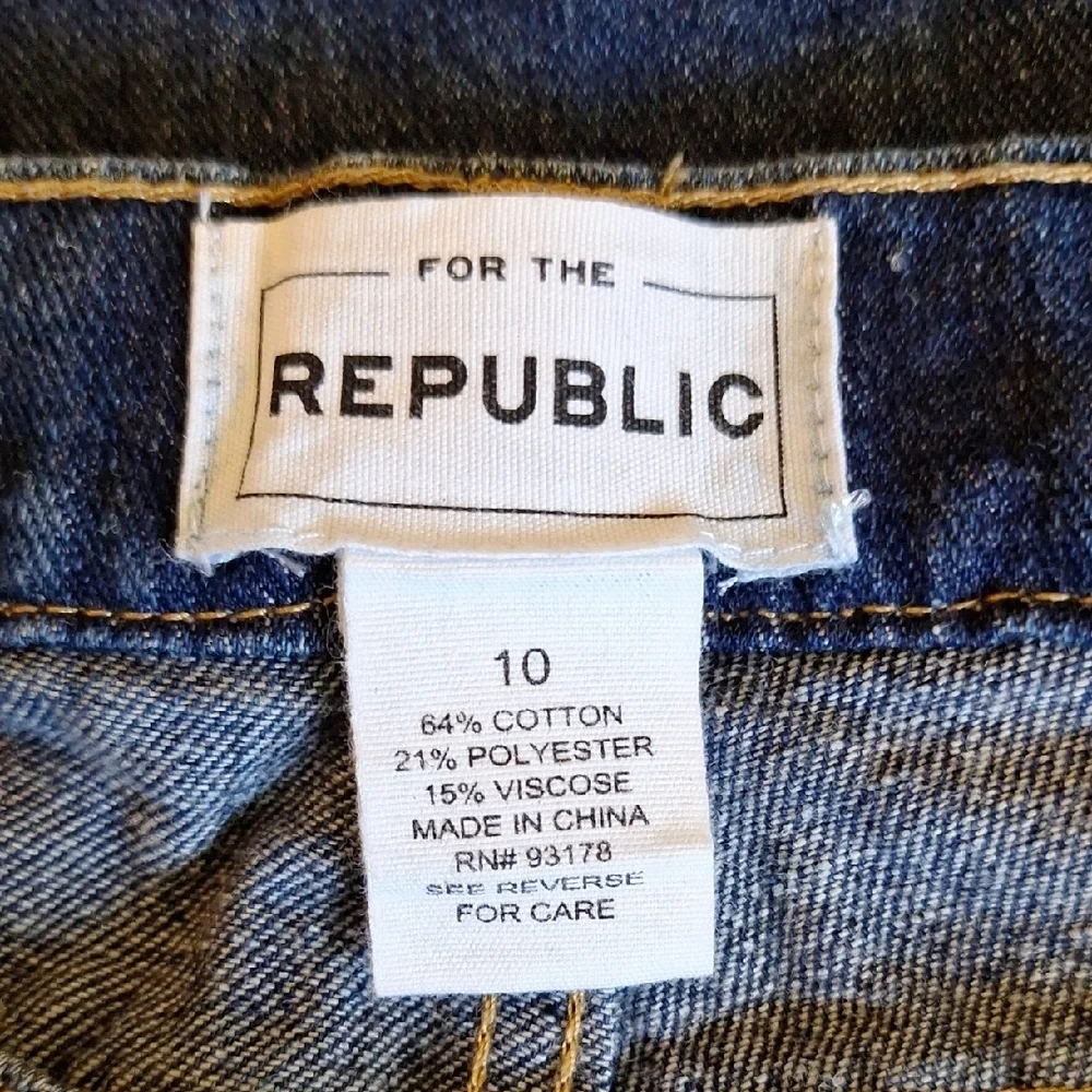 For The Republic Dark Blue Frayed Hem Wide Leg Jeans. NWOT Size 10 - Picture 10 of 11